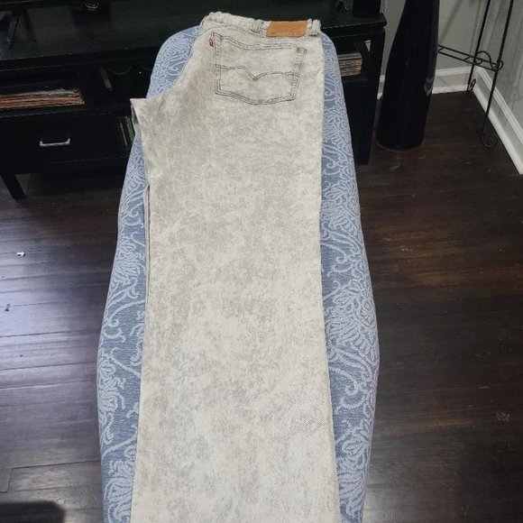 Denim - Picture 3 of 6